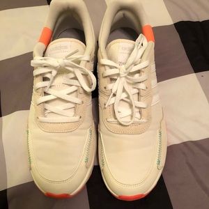 Adidas retrorun size 8 1/2